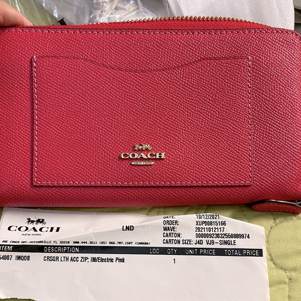 Coach NWT Electric Pink Leather Long Zip Around Wallet Accessory